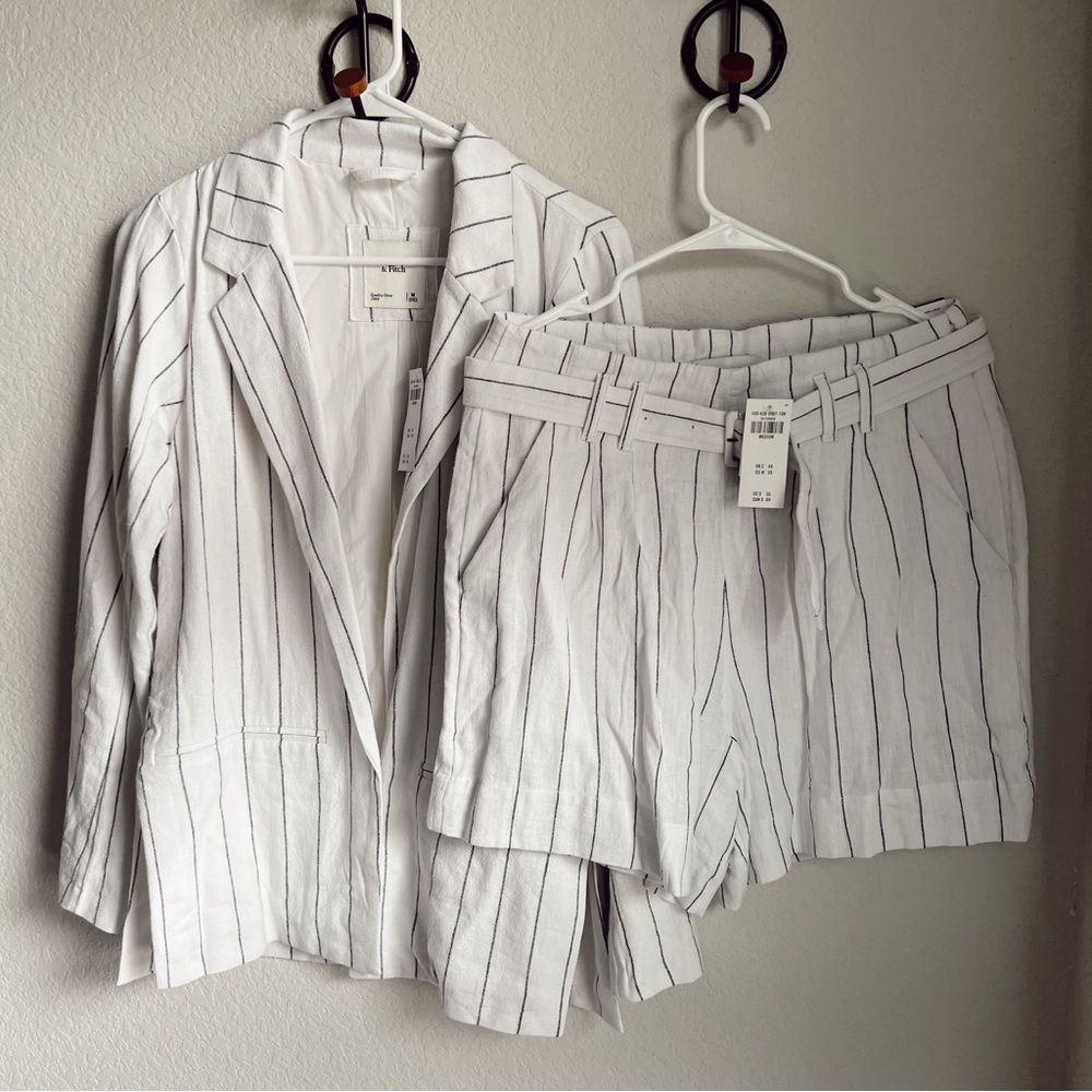 Brand New Abercrombie Linen Set (Blazer and Shorts)